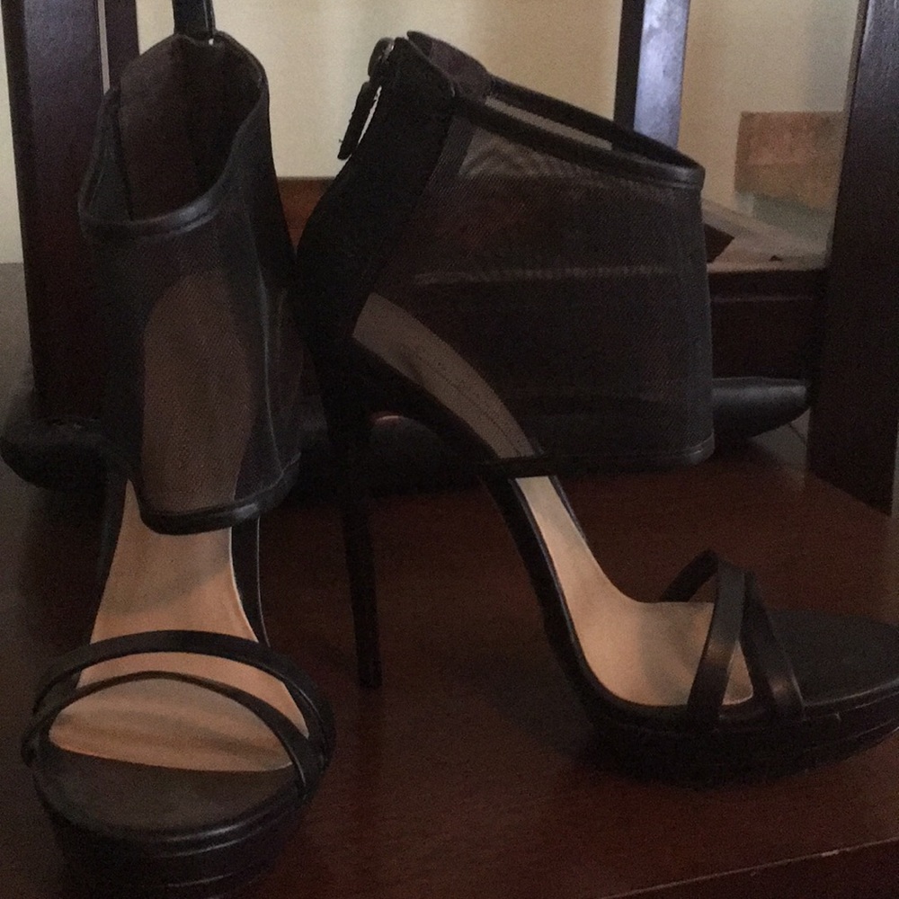 BCBGMaxazaria high heels size 8